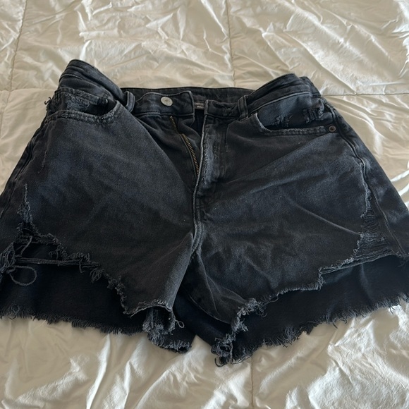 Black shorts - Picture 1 of 5